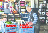 Üretim ve hayvancılık yok, fabrikaların kapısına kilit vuruyor, esnaf kepenk kapatıyor