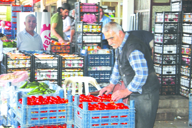 Üretim ve hayvancılık yok, fabrikaların kapısına kilit vuruyor, esnaf kepenk kapatıyor