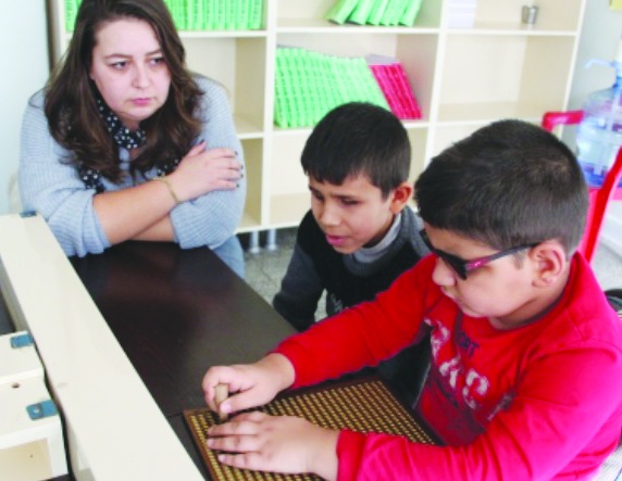 Görme engelliler eğitimde fırsat eşitliği istiyor