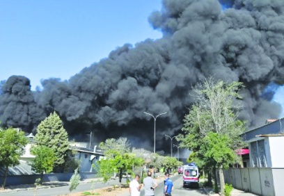 Antep'te geri dönüşüm fabrikasında yangın çıktı