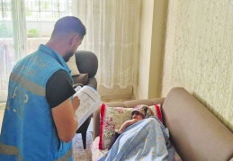 Hastalar evde ziyaret edilerek hizmet veriliyor