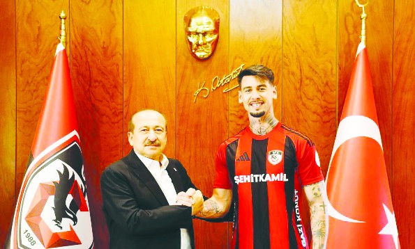 Gaziantep FK, İspanyol futbolcu Luis Perez'i kadrosuna kattı