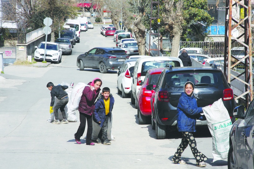 Her 10 çocuktan 4’ü yoksulluk riski altında
