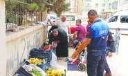 Dilenci veya seyyar satıcıların sorumlusu zabıta değil