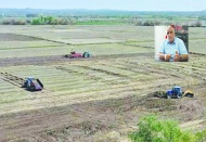 Çiftçiler, hububat ekimi için yağmuru bekliyor