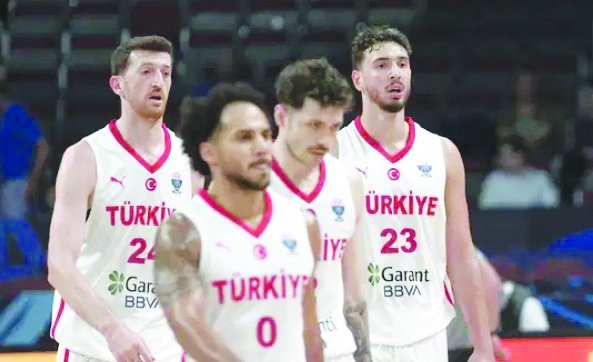 A Milli Basketbol Takımı, Avrupa Şampiyonası'nda ikinci kez final oynayacak
