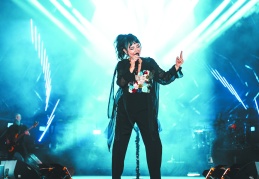 Fatma Turgut sahne aldı