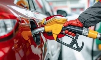 Benzine 1 lira zam geliyor