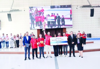 1585 yeni öğrenci üniversite hayatına merhaba dedi