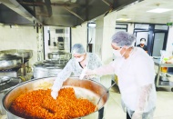 Halkın yeterli ve güvenli gıdaya  ulaşması için mücadele ediyoruz