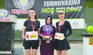 7 şehirden 379 sporcu kortlarda mücadele etti