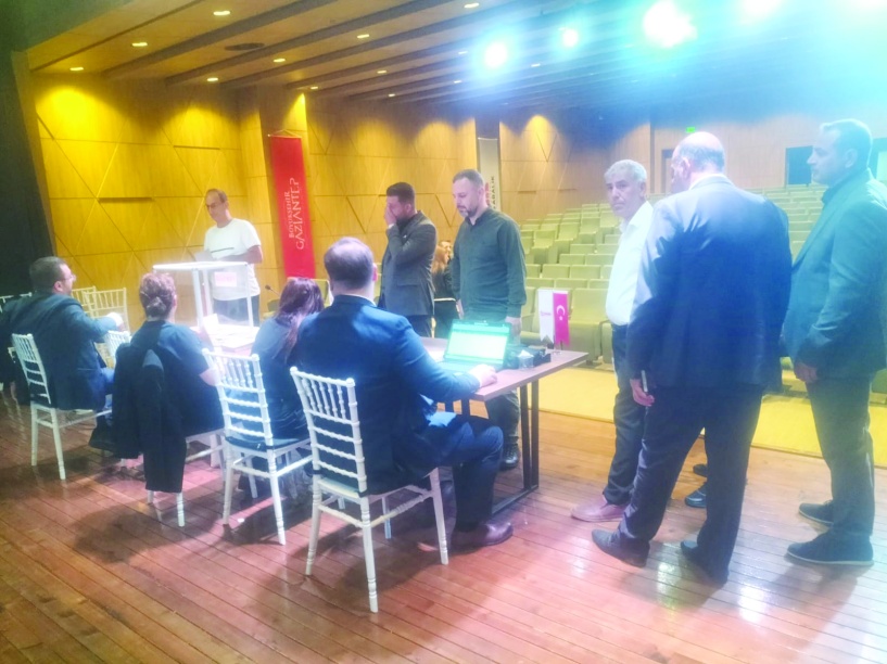 Tüm acentelerimize eşit  mesafede yaklaştık