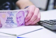 Maliye, gelirinden fazla harcayanların peşinde