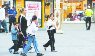 15 yaşından küçük 122, 15-17 yaş  arasında 5 bin 952 kız çocuğu doğum yaptı