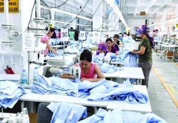Devlet, hazır giyim ve  tekstili gözden çıkardı