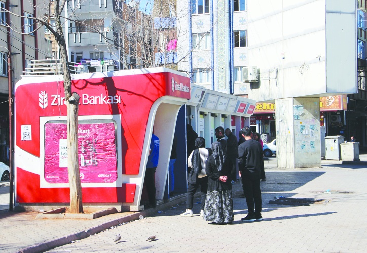 Kredi kartı borçları ödenemedi borç sarmalı gittikçe derinleşti!