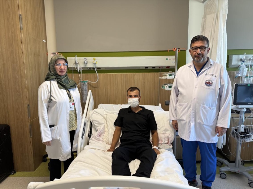 22 yaşındaki hastaya böbrek nakli yapıldı