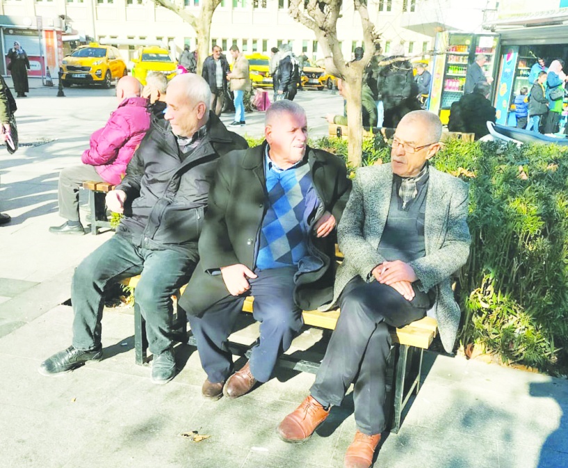 Kış soğuğunda battaniye  ve yorgan ile ısınacağız