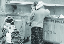 Binlerce öğrenci okula aç gidiyor!