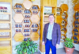 Koyun ve keçiye ne kadar destekleme veriliyorsa, arılı kovana da o verilmeli