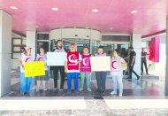 Sağlık emekçisi, çalıştığının karşılığını alamıyor