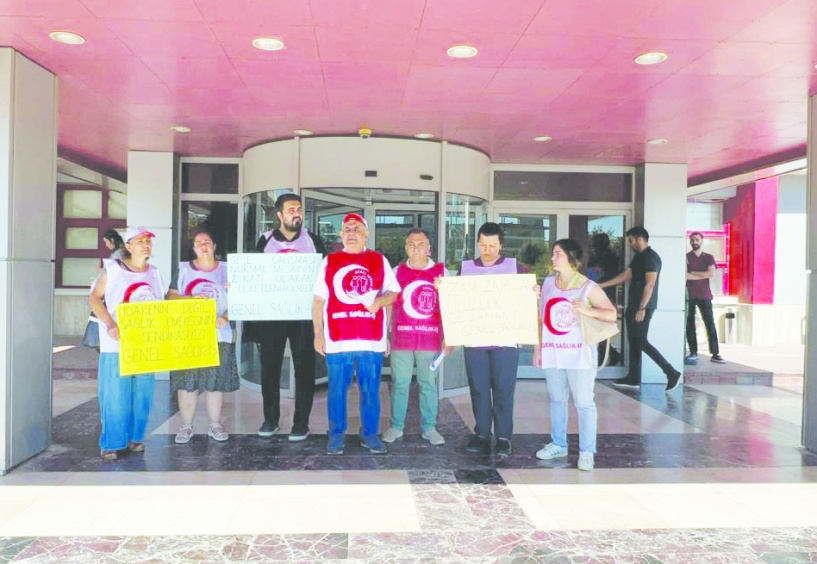 Sağlık emekçisi, çalıştığının karşılığını alamıyor