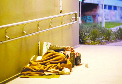 Sokakta yaşayanlar için valiliklere genel gönderildi