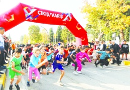 26’ıncı GAÜN Geleneksel Atatürk Koşusu yapıldı