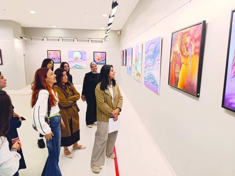 Güzel Sanatlar öğrencileri sergi gezdi