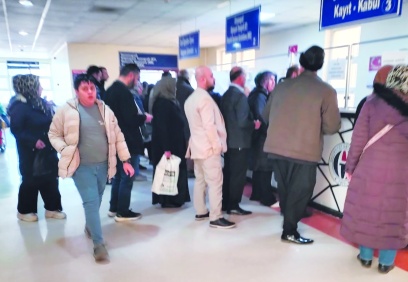 Liyakatsiz atamalar sağlık  sistemine zarar veriyor