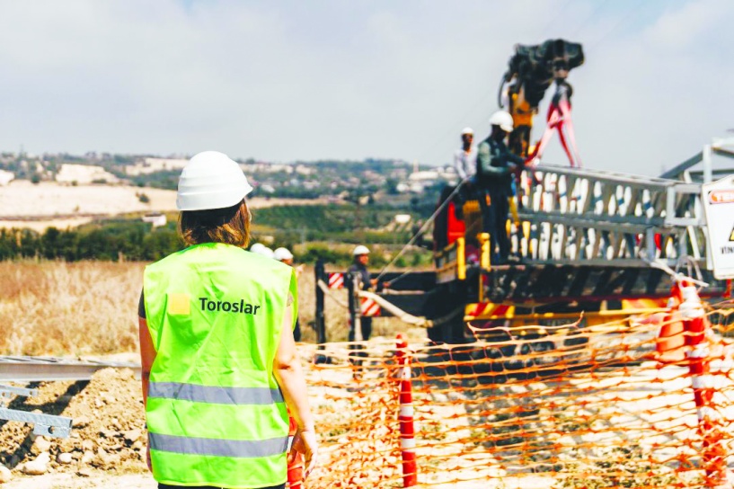 Toroslar EDAŞ, kesintisiz ve güçlü enerji  sağlamak için şebeke kapasitesini artırdı