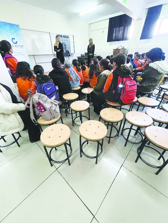 Tekirsin Mahallesi okulları kütüphaneye kavuştu