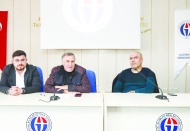 Dış ticaretin en önemli unsurlarından biri dil öğrenmek