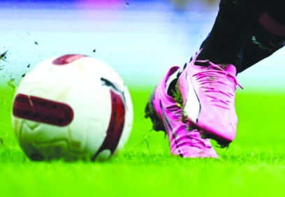 Kulüp başkanları, yorumcular ve eski hakemler de 'topta'