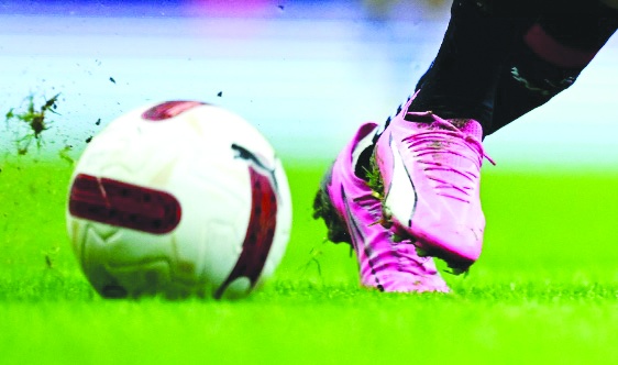 Kulüp başkanları, yorumcular ve eski hakemler de 'topta'