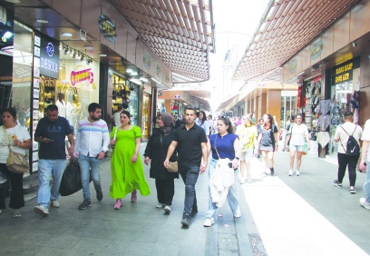 Türkiye’de yaşam süresi 78.1 yıla ulaştı, kadınlar erkeklerden 5 yıl fazla yaşıyor