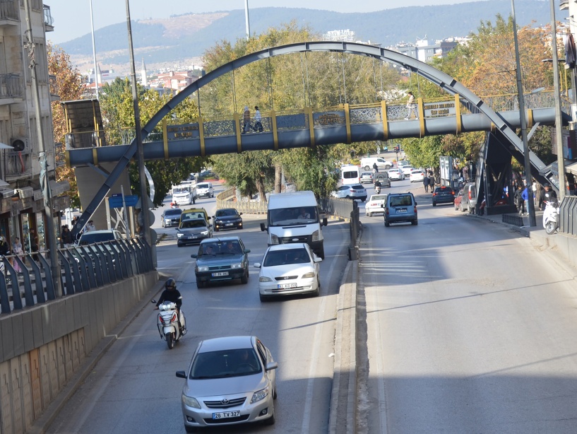 Araç sayısı ile birlikte  trafikteki sorun da artıyor