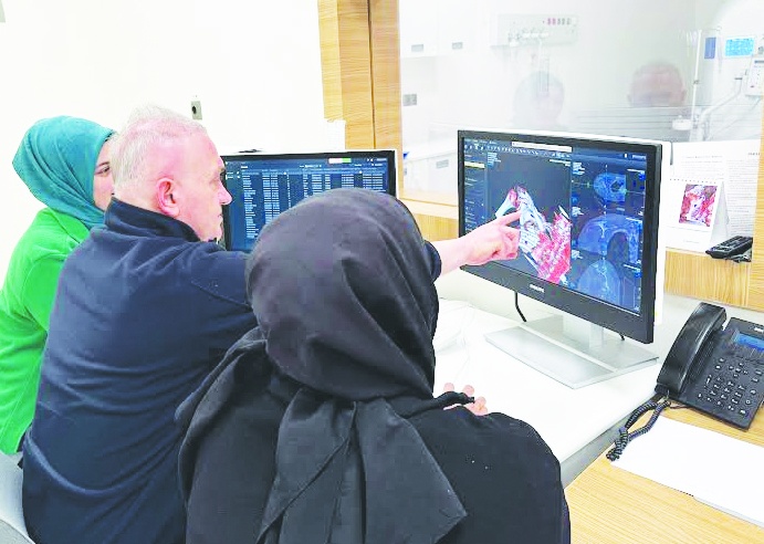 Artrografi, eklem içi yapıları en ince ayrıntısına kadar inceleme olanağı sağlıyor