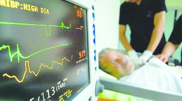 AVM’ler, havaalanları ve istasyonlara otomatik şok cihazı konulacak