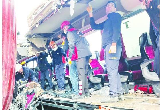 Antep-Adana yolunda kaza, 6 ölü