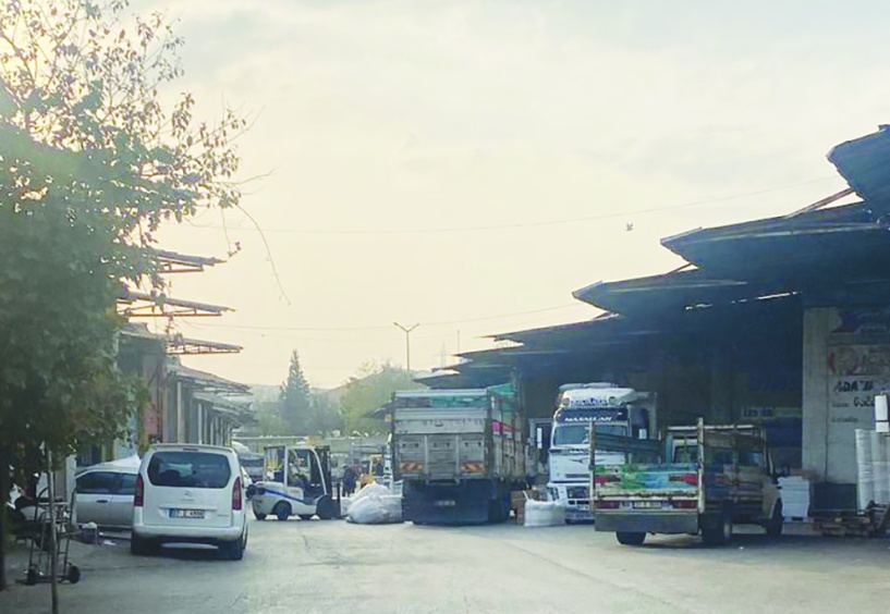 Fiyatların sürekli değişkenlik göstermesi esnafı perişan etti