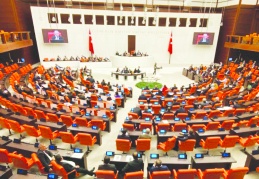 Toplumsal çürümenin ulaştığı nokta!!! "Meclis çocuklar için suç mahaline dönmüş durumda"