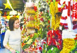 Evde yılbaşı kutlamanın maliyeti 2 bin lira ile 22 bin lira arasında değişiyor