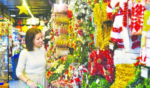 Evde yılbaşı kutlamanın maliyeti 2 bin lira ile 22 bin lira arasında değişiyor