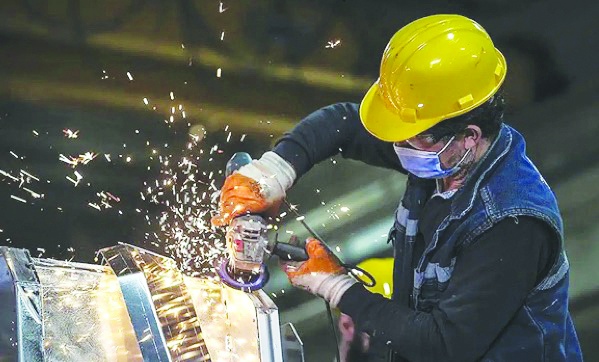 Sanayi sektöründe ücretli  çalışan sayısı yüzde 0,3 geriledi
