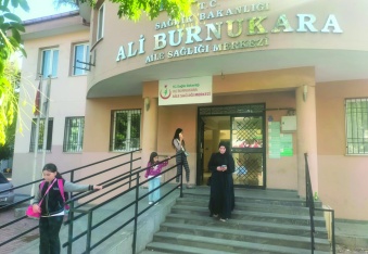 Sağlık çalışanlarına içi boş iş  yükleyerek mutsuz etmeyin