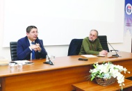 Gazeteler sadece bugünü  değil, yarını da aydınlatır