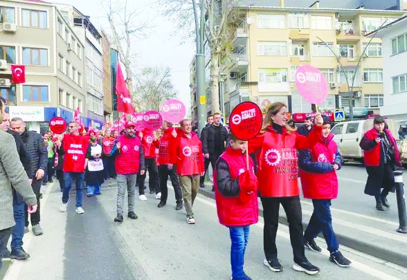 DİSK, gelir ve vergide adalet talebiyle Ankara’ya yürüyor