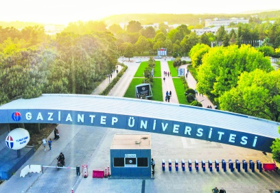 Uluslararası öğretim elemanı istihdam  eden üniversiteler arasında yer alıyor