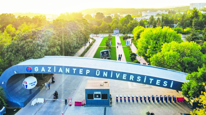 Uluslararası öğretim elemanı istihdam  eden üniversiteler arasında yer alıyor